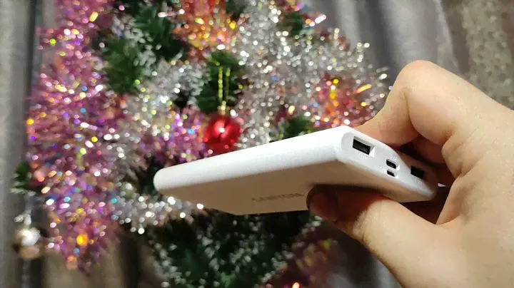 Распаковка УМБ Canyon PB-106 10000 mAh из Rozetka.
