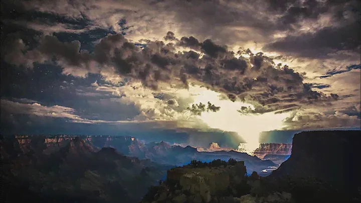 Photographer Captures Powerful Lightning Storms Over Grand Canyon HD 2024 HD