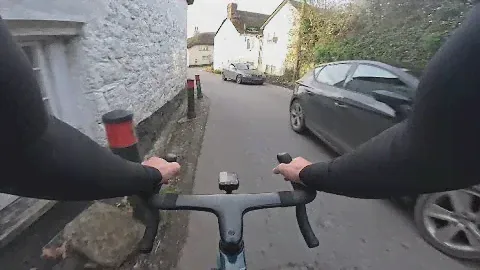 Canyon Aeroad CF SLX vs. The British Countryside